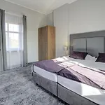 Palac Cieszyno * Zlocieniec