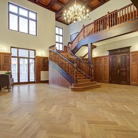 Palac Cieszyno * Złocieniec