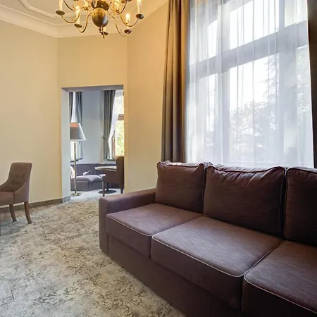 Hotel Palac Cieszyno Złocieniec