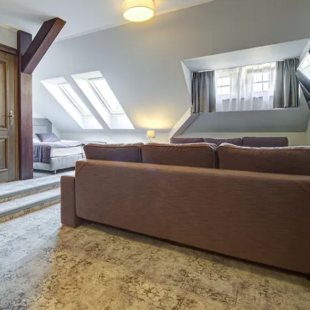 Hotel Pałac Cieszyno