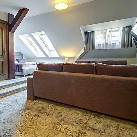 Palac Cieszyno Hotel *
