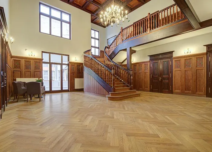 Palac Cieszyno * Zlocieniec