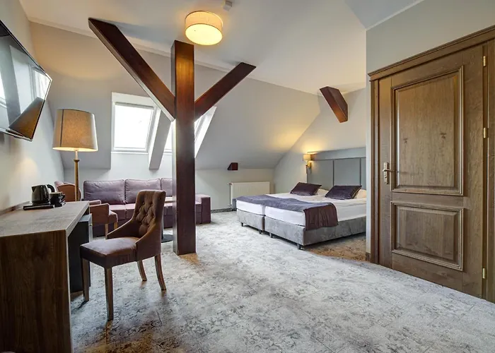 Palac Cieszyno Hotel Zlocieniec