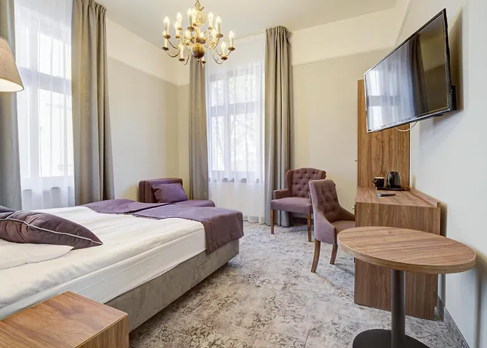 Palac Cieszyno Hotell *